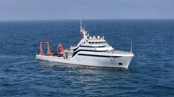诚信双赢 我国首艘新型“海洋级智能科考船”长啥样？“同济”号揭开面纱